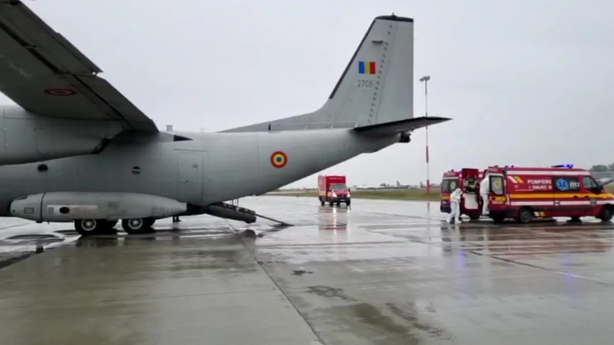 MApN: Doi pacienţi cu COVID, în stare gravă, transportaţi de la Bucureşti la Timişoara cu o aeronavă militară