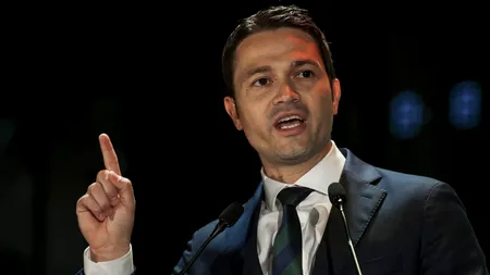 Scandal uriaș în PNL Dolj provocat de deputatul de Bistrița Robert Sighiartău