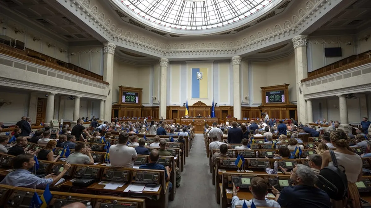 Ucraina: Parlamentul a amânat ședința din motive de securitate
