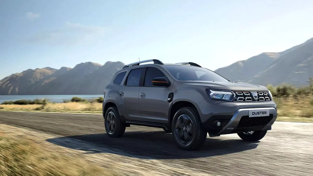 Primul Duster pregătit de război. Cum arată și ce preț are cel mai popular model de la Dacia ”îmbrăcat” în haine militare VIDEO