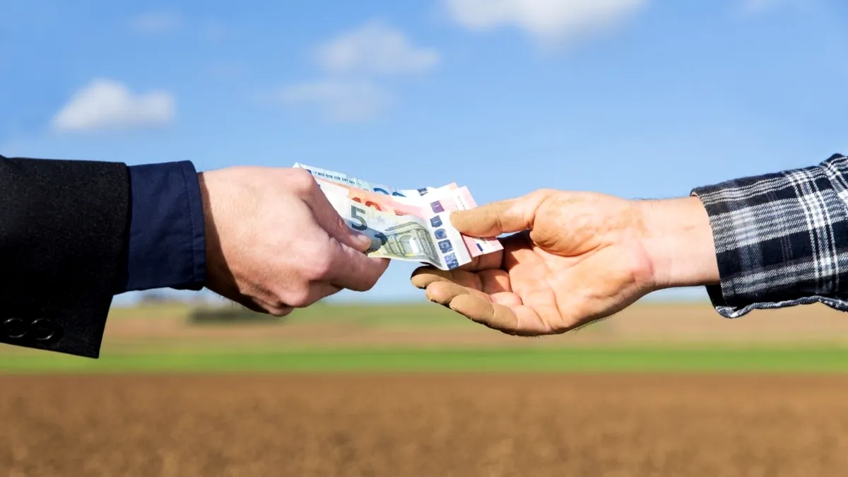 De ce ne chinuim să atragem fonduri europene? Un document guvernamental dezvăluie debandada administrativă