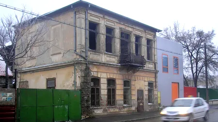 Prima victimă a gerului. Un om al străzii din Galați, găsit fără viață într-o casă părăsită