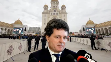 Moment istoric la Catedrala Națională. Nicușor Dan participă la sfințirea picturii, alături de Patriarhul Bartolomeu I și Patriarhul Daniel