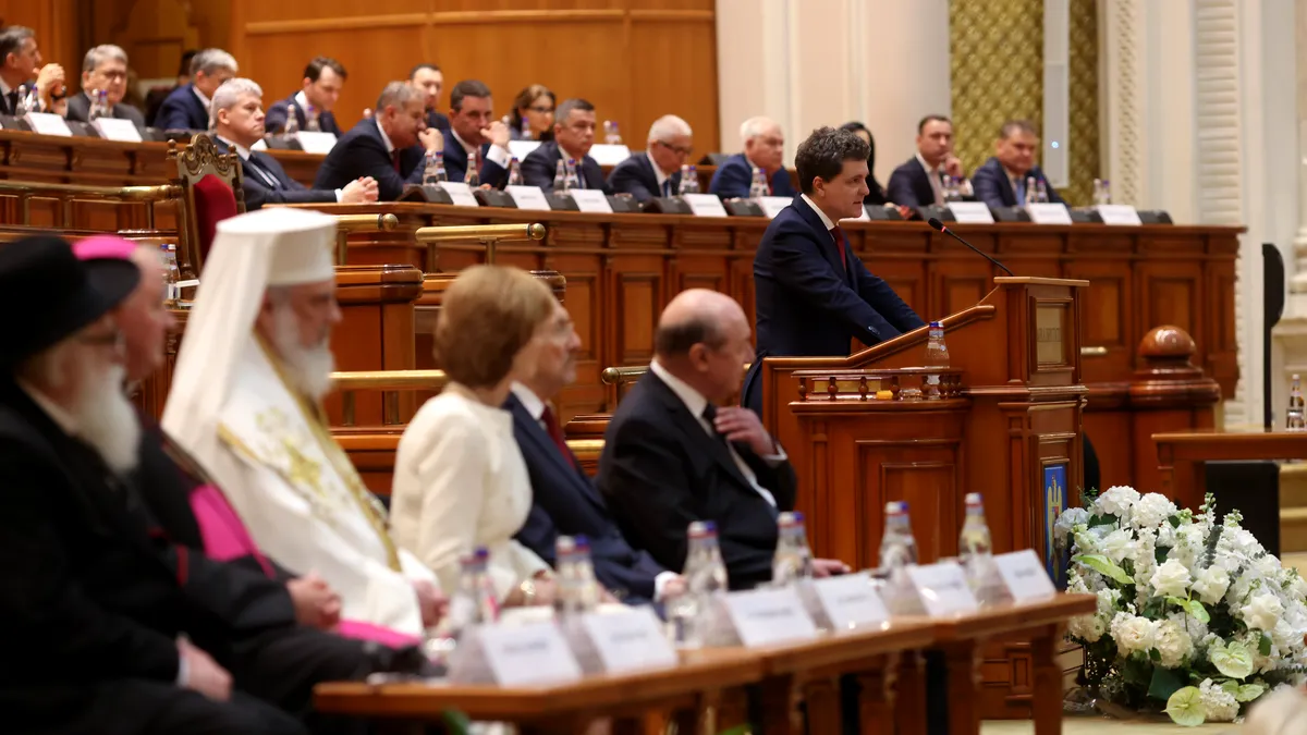 Cine a fost marele absent de la ceremonia de învestire a lui Nicușor Dan