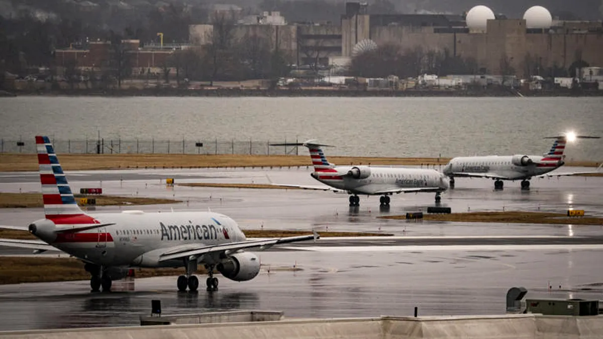 Două avioane s-au ciocnit pe pista aeroportului din Washington. A câta oară?