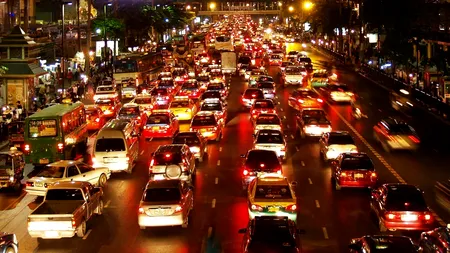 Studiu: Mașina personală este mijlocul preferat de transport pentru români