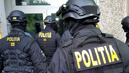 Poliția a nimerit în casa unui bărbat din Pitești exact când acesta își bătea nevasta