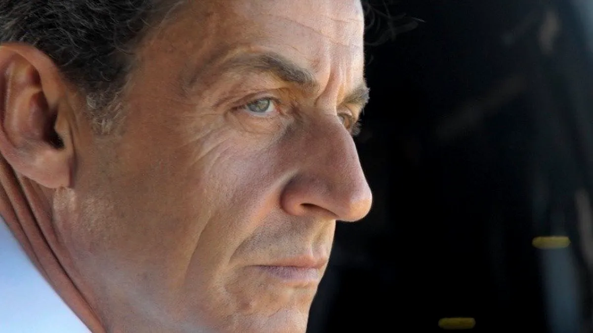 Fostul preşedinte al Franței, Nicolas Sarkozy, condamnat la trei ani de închisoare