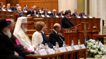 Cine a fost marele absent de la ceremonia de învestire a lui Nicușor Dan