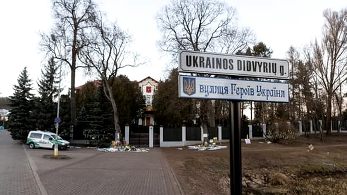 Ambasadele Rusiei primesc nume noi de străzi: Piața Ucraina sau Ucraina liberă