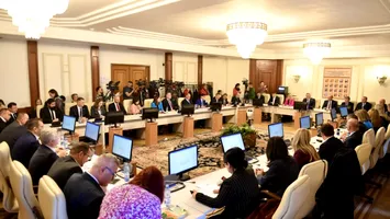 Sforarii ministerelor de top au ieșit la interval în Parlament