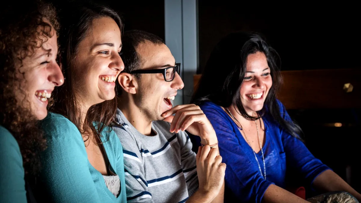 Umorul nu se pierde, ba chiar e o profesie! A apărut cea mai mare agenție de stand-up comedy din România