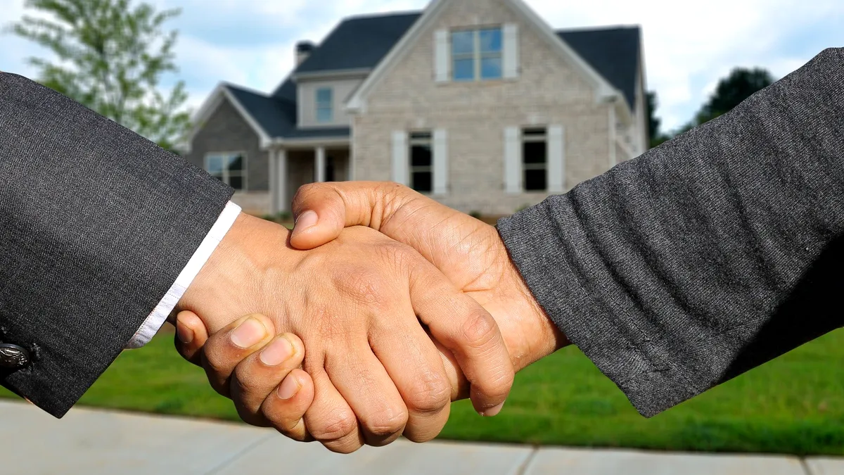 Investitorii români, lideri pe piața imobiliară locală
