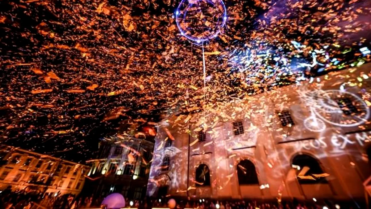 Sibiu: Festivalul Internațional de Teatru a început cu drone!