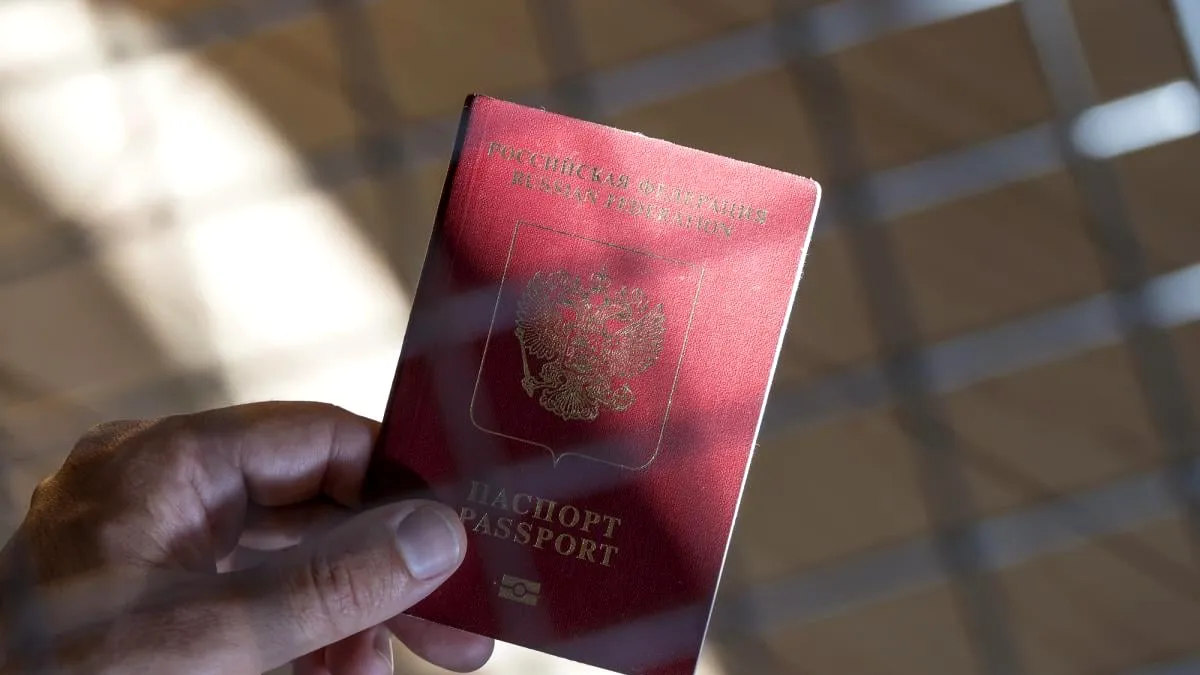 UE a interzis eliberarea de vize cu intrări multiple pentru ruși