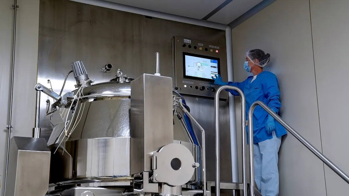 Zentiva a produs 144 mil. cutii de medicamente în 2020. Unul din 10 medicamente vândute în farmacii e produs de companie