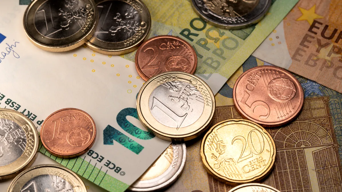 Ajutor de 1.500 de euro pentru români: Cine îl va primi și când