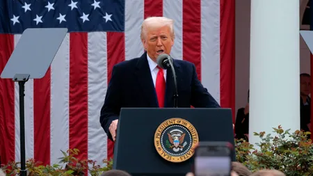 Trump a declanșat războiul tarifar: Taxe uriașe pentru Europa, China și Japonia