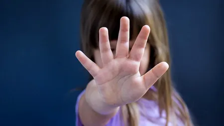 Statistici îngrijorătoare privind abuzurile asupra copiilor din România. Un copil este violat zilnic