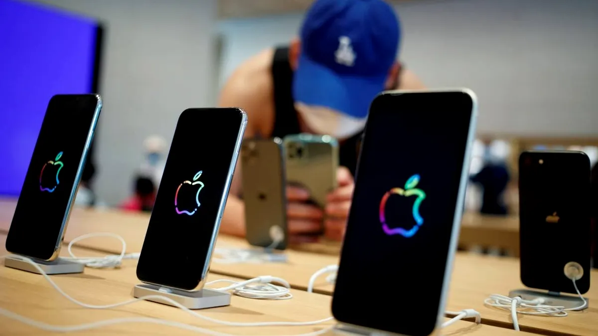 Apple pregăteşte o campanie de reduceri pentru cumpărătorii chinezi de telefoane iPhone