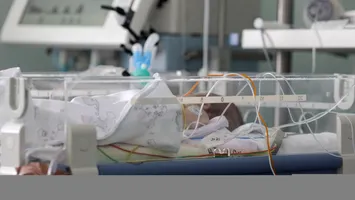 România are cea mai mică rată a natalității din ultimii 100 de ani. Când a început, de fapt, să scadă fertilitatea