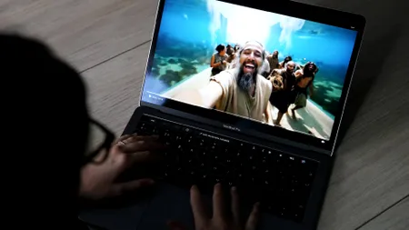 Te rogi cu o mașină? Inteligența artificială începe să creadă în Dumnezeu