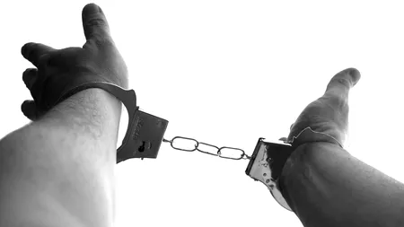 Un tânăr din Bistrița Năsăud a fost arestat pentru trafic de droguri