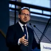 Adio cu „Deșteaptă-te, române”, acuzații pe bandă rulantă. Revoluționarii din L.O.R.D.’89 îl pun la zid pe Dominic Fritz