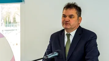 Taxele care dispar din 7 aprilie. Ministrul Dezvoltării: Nu poți să ceri un tarif pentru asta