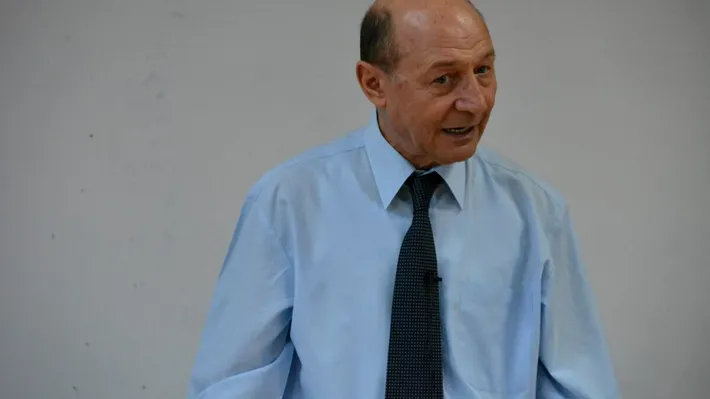 Traian Băsescu, mesaj dur pentru Bolojan! Riscă să izbucnească o criză socială: 150.000 de oameni în Piața Victoriei