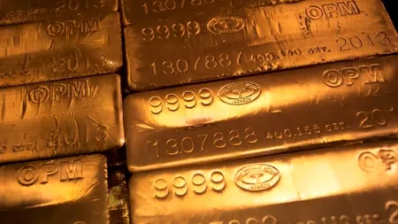 Prețul unciei de aur a depăşit 2.050 USD
