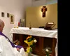 Prima fotografie cu Papa Francisc la Liturghia din spitalul Gemelli