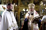Cine este preotul din Brașov care a distrus monumentul unui erou al Revoluției