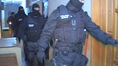 Copii căutați cu „mascații” după ce au fost sechestrați de bunică. Femeia a fost reținută de Poliție