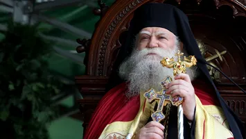 Scandal uriaș la Arhiepiscopia Sucevei și Rădăuților. Credincioșii s-au revoltat împotriva Părintelui Calinic