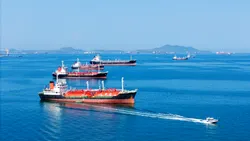 Emiratele Arabe împing lumea spre conflict. Presiune pentru intervenție militară în Strâmtoarea Ormuz