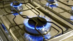 Marele paradox al pieței gazelor: prețuri în scădere, avertismente de scumpiri