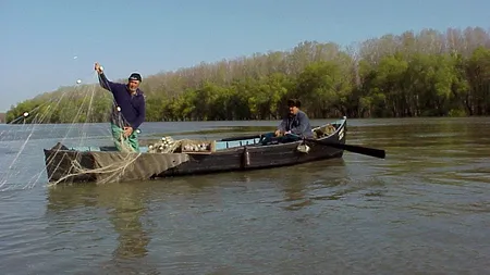 Se interzice pescuitul la setcă în Delta Dunarii