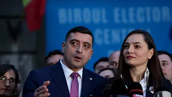 Șefa POT și-a depus candidatura la prezidențiale „cu sufletul la Călin Georgescu”. Anamaria Gavrilă, însoțită de George Simion