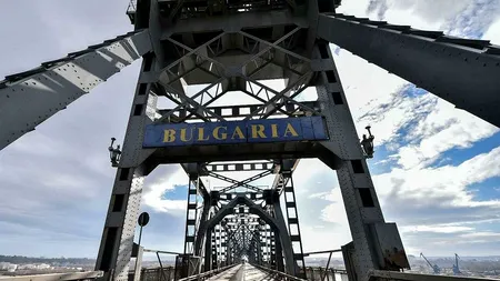Opt ore de pauză pe Podul Prieteniei: „Pentru reparații, fără vibrații”