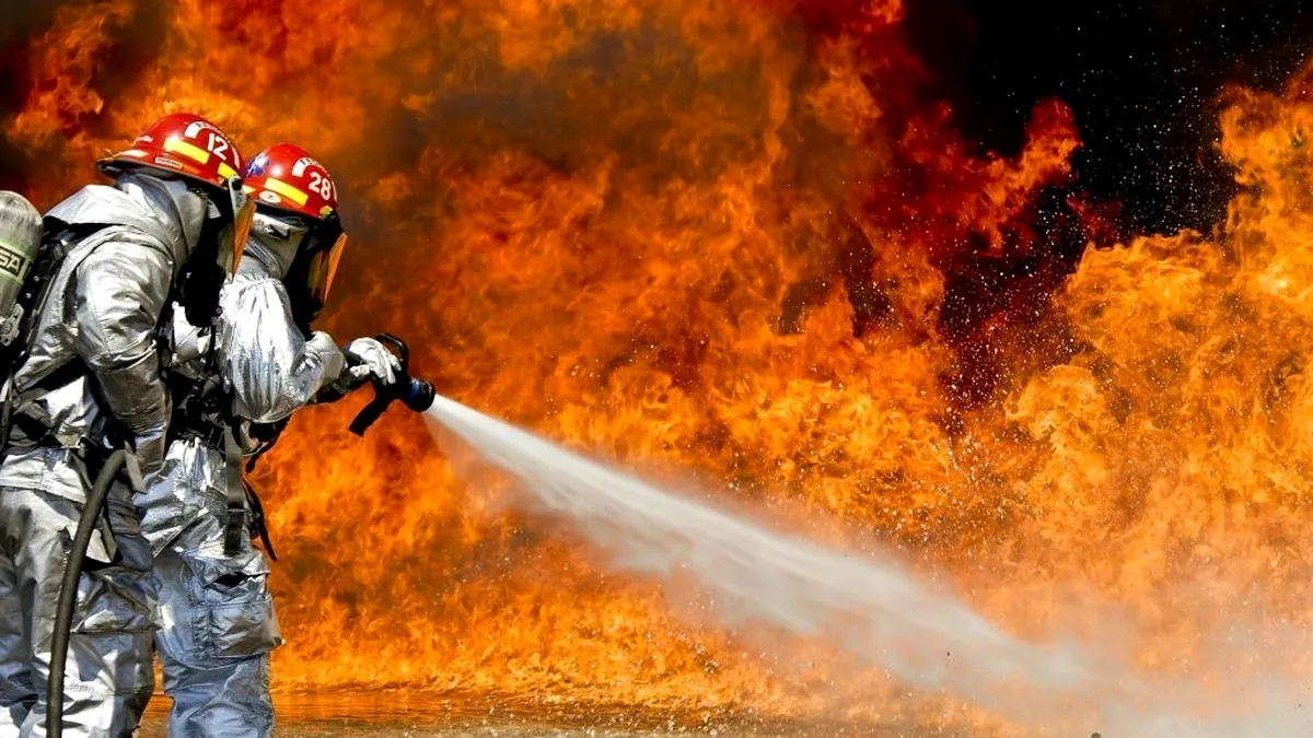Vrancea: Cinci tone de șpan metalic au ars într-un incendiu la Focșani