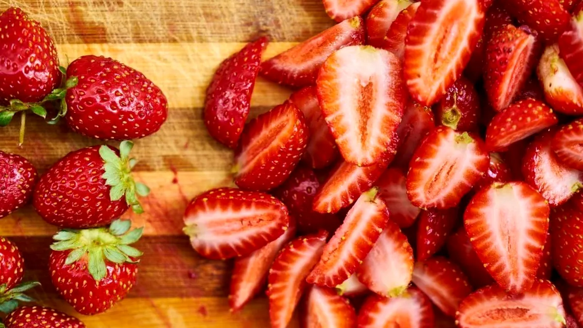 Căpșunile reduc apariția cancerului la sân