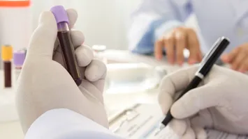 Fonduri pentru analize rămase nefolosite. Șeful CNAS acuză: „Unii furnizori preferă banii cash”
