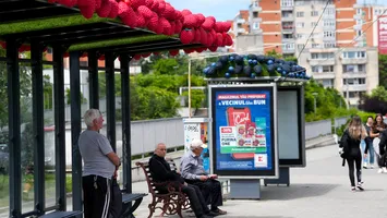 Ultima fiță de la Craiova! Stații de autobuz cu butaforii de la Târgul de Paște