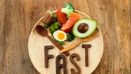 E postul intermitent chiar sănătos? Un studiu nou temperează entuziasmul din jurul fastingului