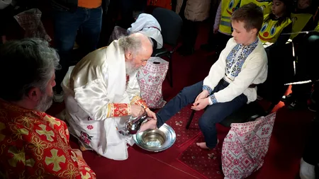 În Joia Mare, arhiepiscopul Dunării de Jos a spălat picioarele a 12 copii