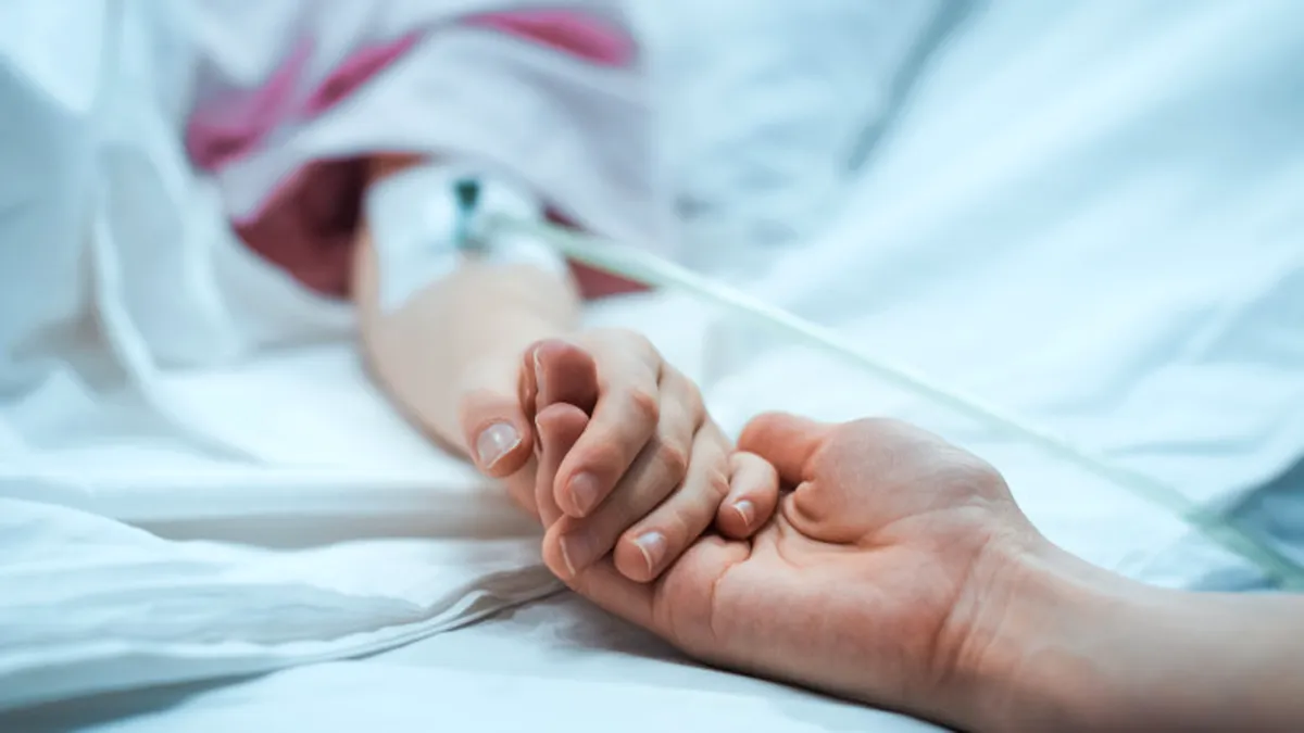 Ce este meningita meningococică, boala care a ucis un copil din Uricani