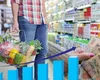 Guvernul are o veste bună pentru consumatori, mai proastă pentru retaileri. Cum rămâne cu prețul alimentelor