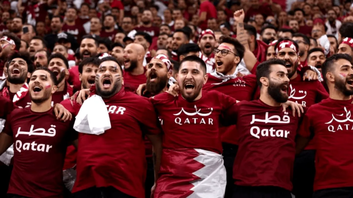 Suporterii Qatarului au fost aduși de FIFA cu avioanele din alte țări
