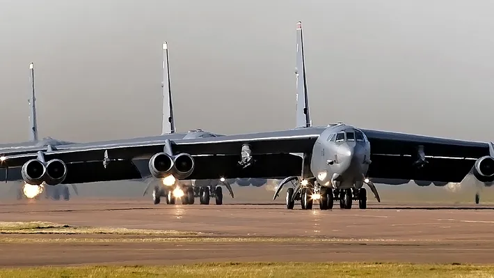 Marea Britanie își intensifică implicarea în conflictul cu Iranul